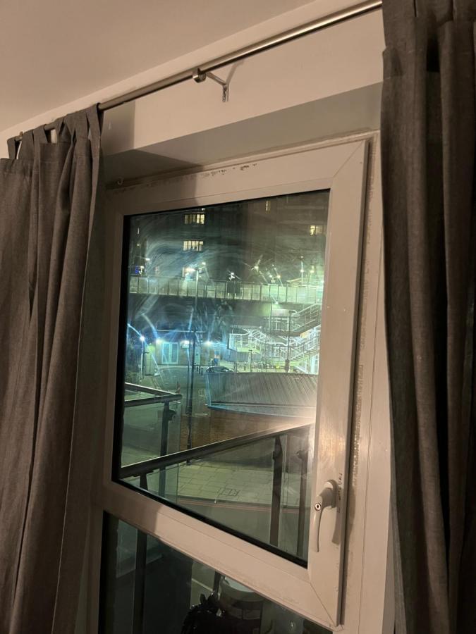 لندن Luxurious Dlr Apartment المظهر الخارجي الصورة