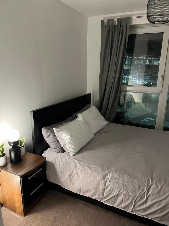 لندن Luxurious Dlr Apartment المظهر الخارجي الصورة