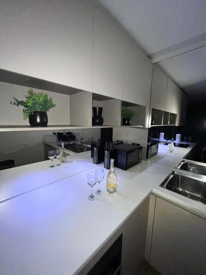 لندن Luxurious Dlr Apartment المظهر الخارجي الصورة